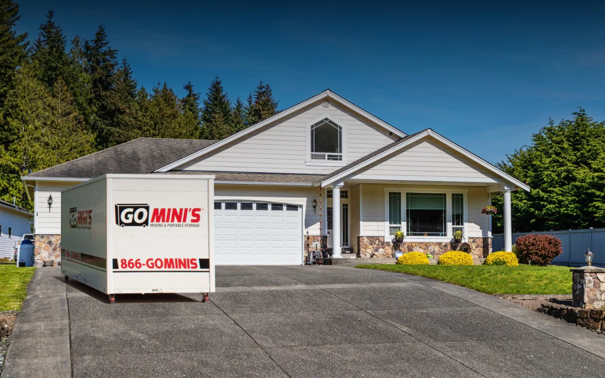 Go Mini's container in front of a home